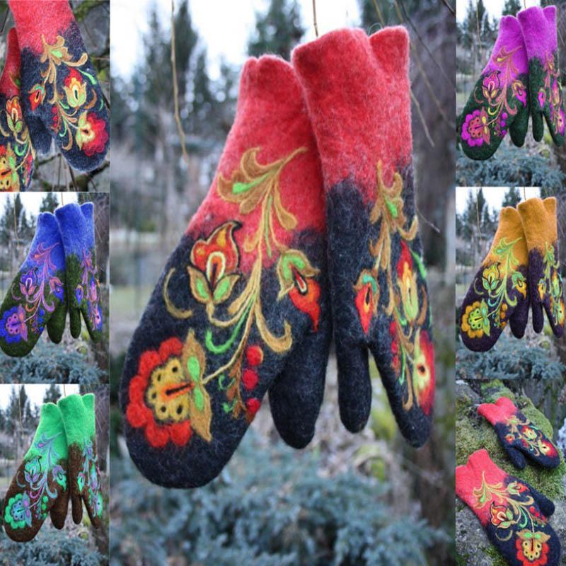 Comfybear™Christmas Flower Embroidery Mittens