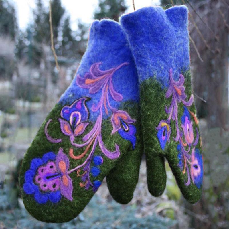 Comfybear™Christmas Flower Embroidery Mittens