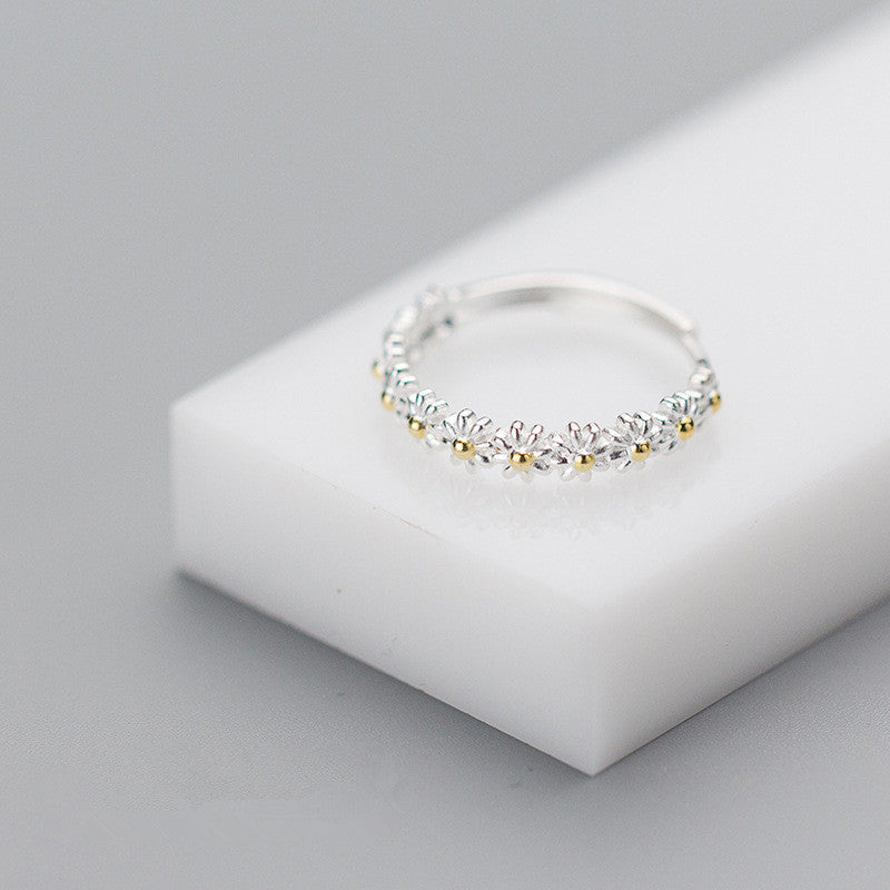 Adjustable Little Daisy Ring