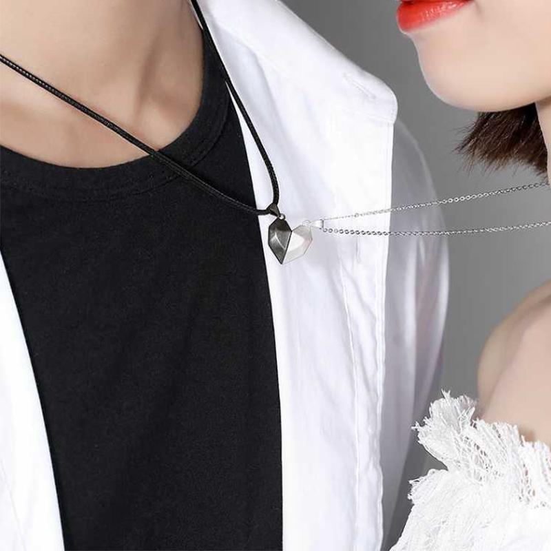 Comfybear™Couple Heart Stitching Necklace