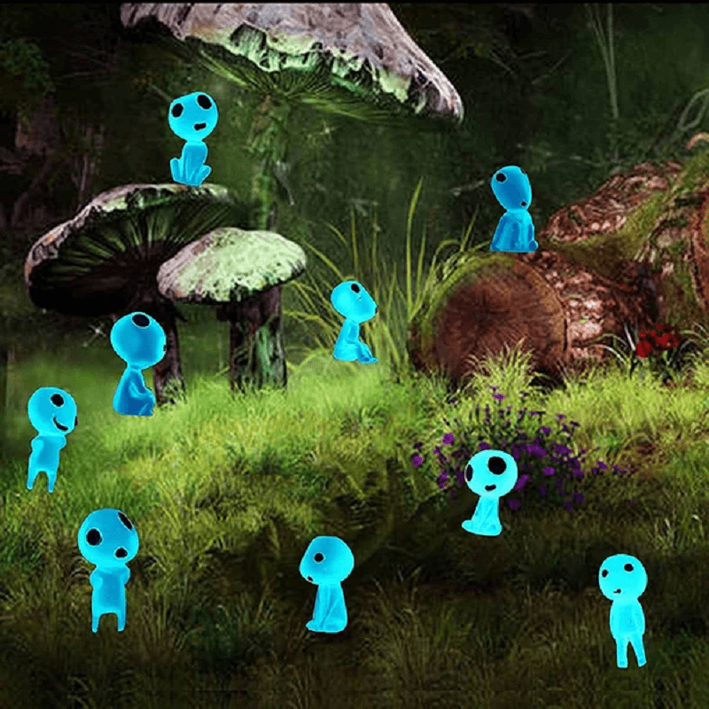 LUMINOUS GARDEN GHOST MINIATURE FIGURINES